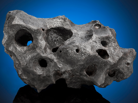 一块五万年前的陨铁以23.75万美元价格被拍卖