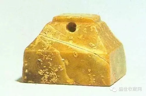 “妾未治”玉印