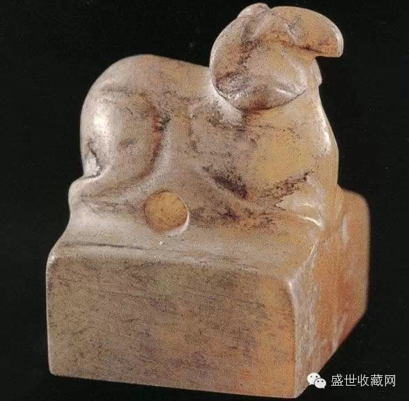 “羊纽印坯”玉印