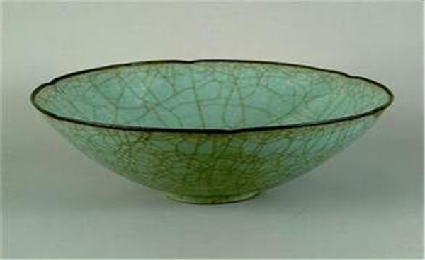 龙泉窑瓷器2.jpg