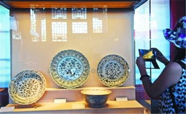 景德镇御窑瓷器1.jpg