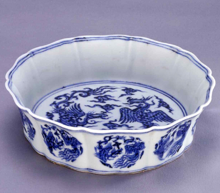 明宣德鸾凤纹十棱洗.jpg