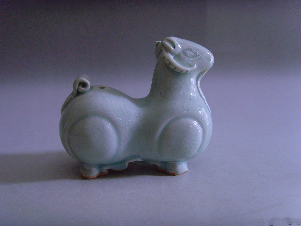 宋代影青羊形砚滴.jpg