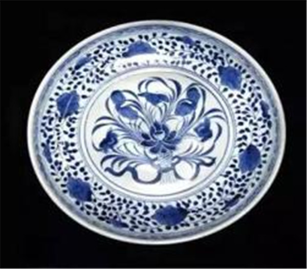 佛教莲花纹瓷器1.jpg