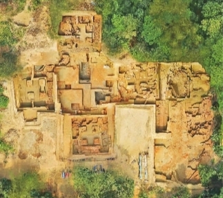 “十字形”圣地建筑航拍图.jpg