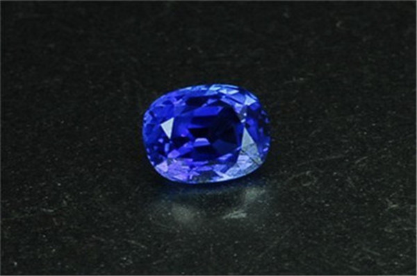 矢车菊花蓝宝石.jpg