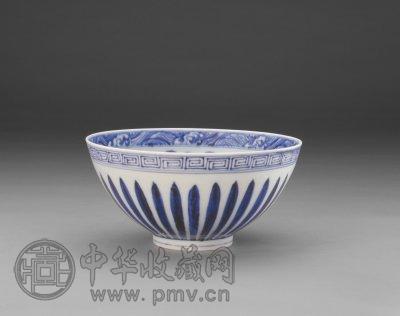 清朝 青花菊瓣纹碗 北京故宫博物院藏.jpg