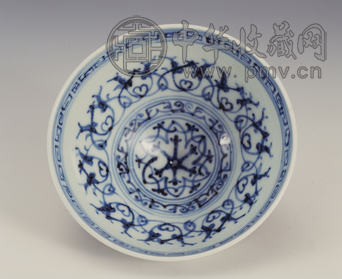 明朝 景德镇窑青花菊瓣纹碗 上海博物馆藏.png