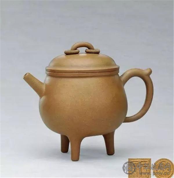 近代•裴石民制 段泥三足鼎壶.webp.jpg