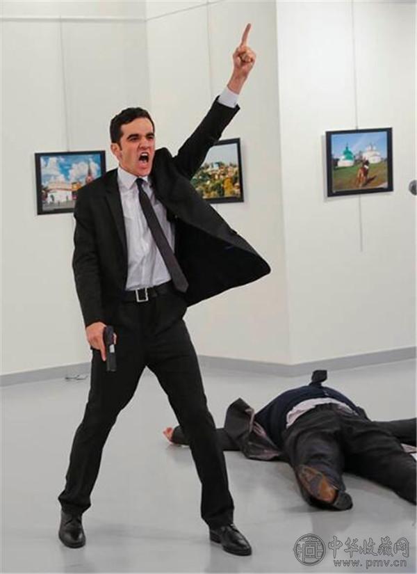俄罗斯驻土耳其大使在安卡拉一画廊被警察枪杀 (2).jpg