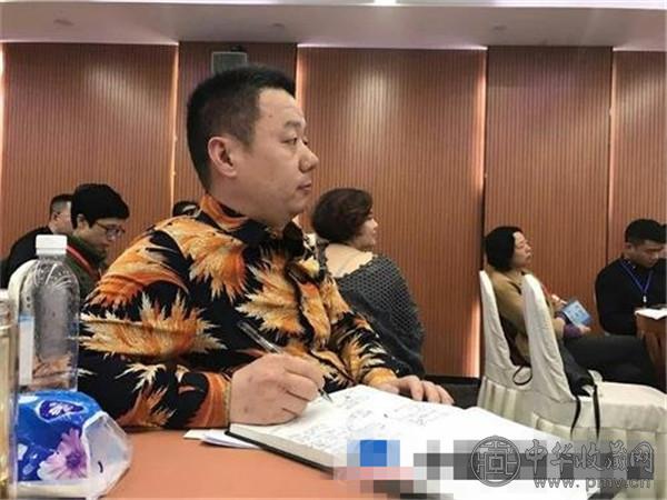 王红旗:公益路上与玉文化同行 (1).jpg 王红旗:公益路上与玉文化同行 (1).jpg