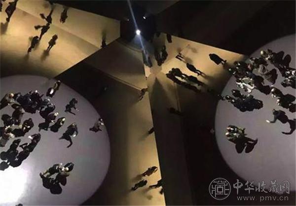 埃利亚松展览“无相万象”现场.jpg