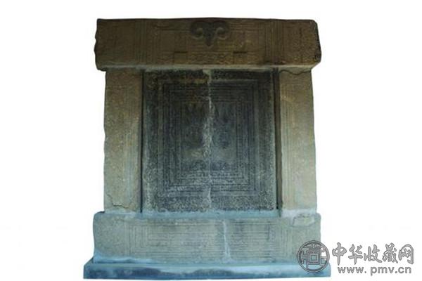 出土孙仲隐墓志的汉代墓室石门.jpg