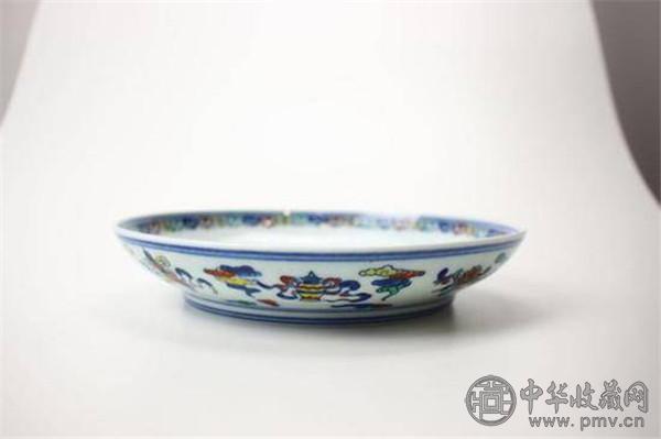 斗彩鸡缸杯之后瓷器收藏界又将迎来重量级藏品 (1).jpg