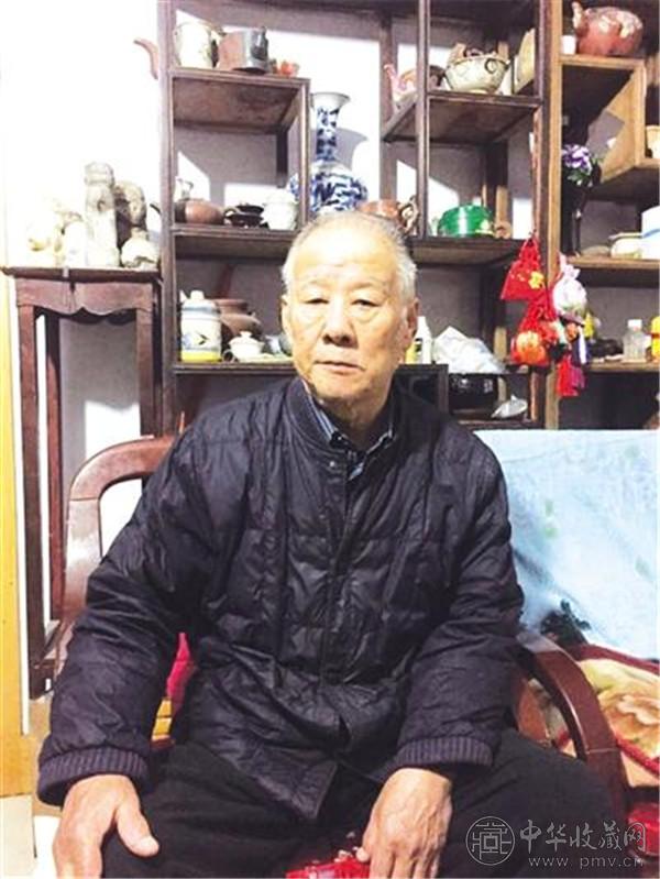 南阳一老人收藏50余年 捐献五家博物馆.jpg