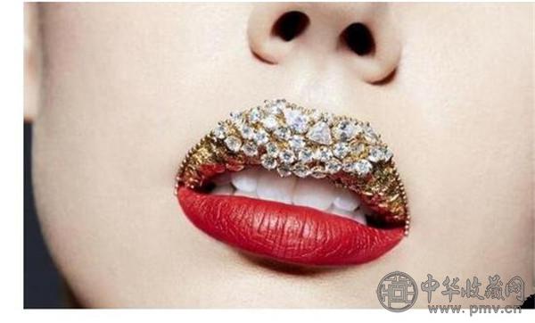 世界最贵嘴唇造型：6.5克拉钻石点缀 (3).jpg