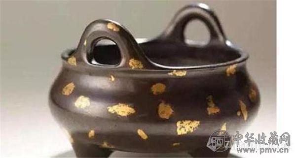 明崇祯冲天耳金片三足炉.jpg