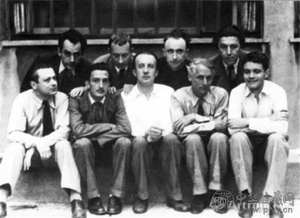1930年，前排左二是达利，左三是艾吕雅.jpg