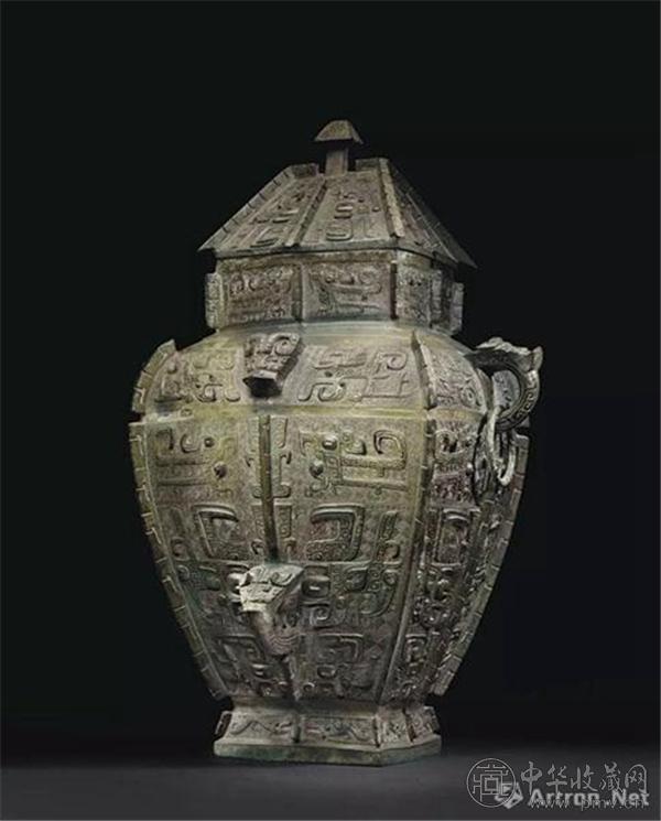 商晚期 安阳 青铜饕餮纹方罍 成交价：33,847,500美元.jpg