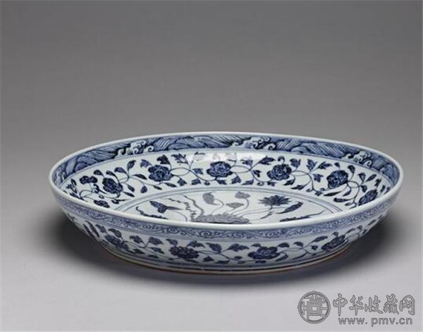 明永乐青花一把莲盘.jpg