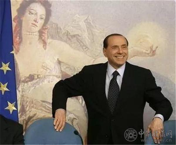 意大利前总理贝卢斯科尼和被“遮羞”的名画 图自《现代快报》.jpg