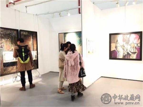 观展观众.jpg