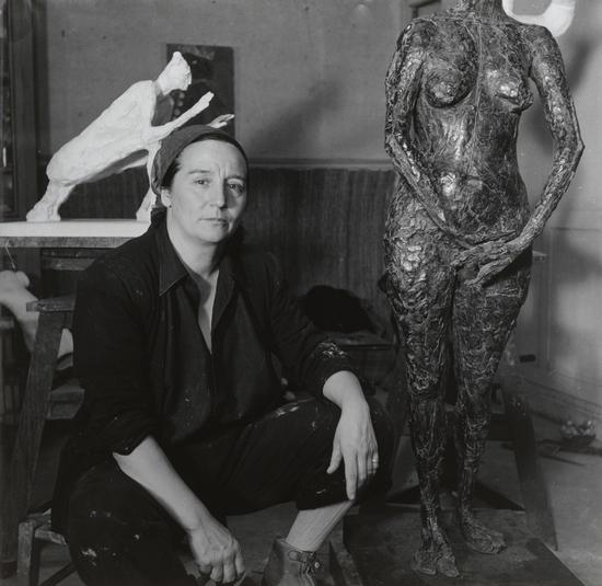 Emmy Andriesse镜头下的日耳曼娜·里奇耶。图片：致谢纽约现代艺术博物馆