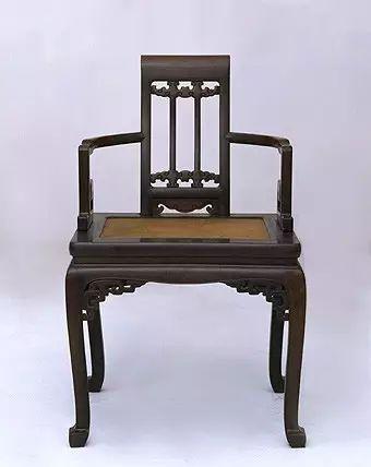 紫檀云纹藤心扶手椅 高91cm，长54.5cm，宽43.5cm
