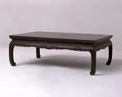 紫檀卷云纹炕桌 清早期 高37.5cm，长108.5cm，宽70.5cm