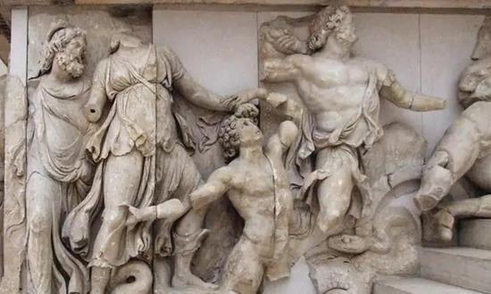 《巨人的战役》局部 大洋之神奥克安诺斯与海神涅柔斯 德国柏林派格蒙博物馆