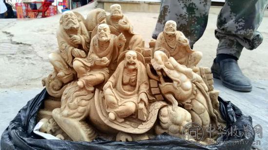 号称刚出土的“文物”，还带着土和湿气.jpg