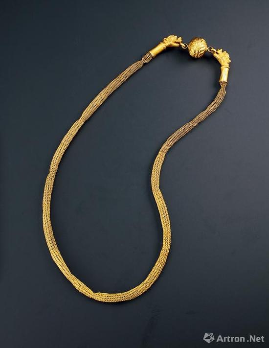 公元前8-7世纪 双龙头缨金项链 成交价：944万港币