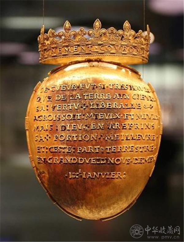 法国多布雷博物馆内，以保存布列塔尼安妮心脏而闻名的金匣子.jpg