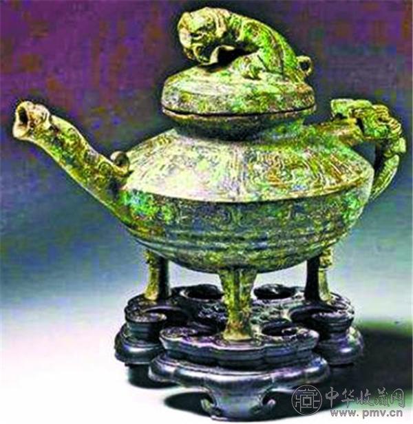 被拍卖的“虎蓥”鋬与盖之间缺少链子.jpg 被拍卖的“虎蓥”鋬与盖之间缺少链子.jpg