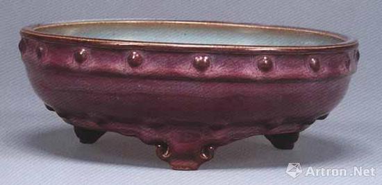 宋 钧窑玫瑰紫釉鼓钉洗 直径19.7厘米