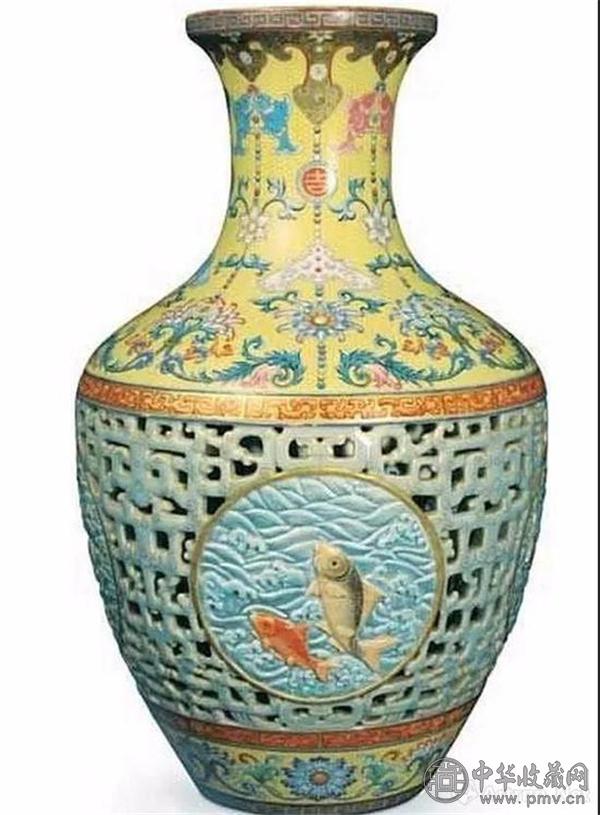 清乾隆 粉彩镂空“吉庆有余”转心瓶.jpg 清乾隆 粉彩镂空“吉庆有余”转心瓶.jpg