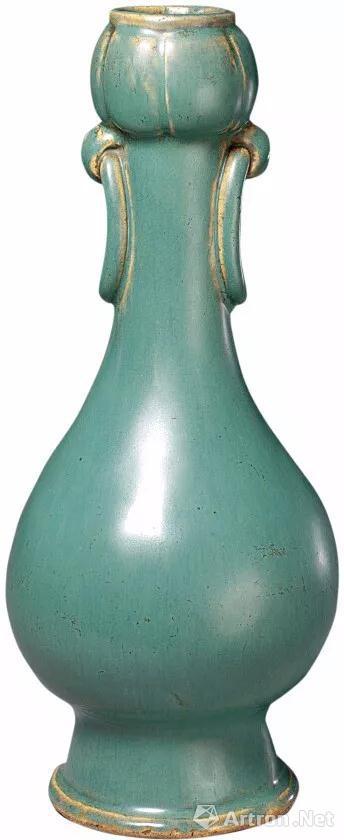 明石湾窑绿釉双环耳瓶  高24.7厘米，口径3.6厘米，足径7.5厘米