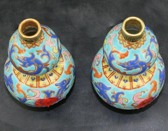 珐琅彩螭龙纹葫芦瓶 福禄大吉