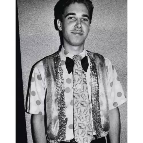 Jeff Koons, 1979. Jeff Koons 24岁的Jeff Koons