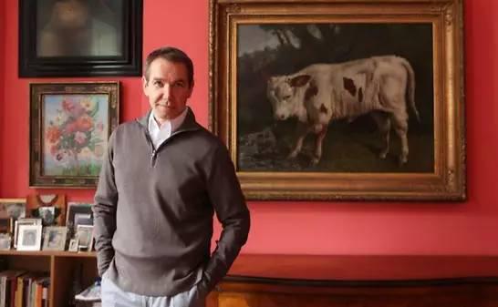 Jeff Koons收藏了库尔贝创作的白牛（右后方画作）