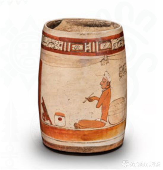 宫殿纹陶罐，描绘了统治者抽雪茄的场景