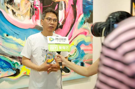 中国艺术研究院美术研究所研究员、博士生导师王端廷教授接受媒体采访