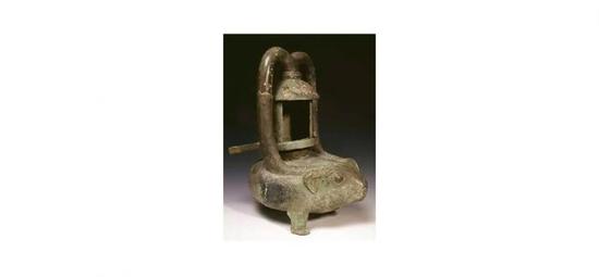 “敕庙”铜牛灯，西汉，湖南省博物馆藏