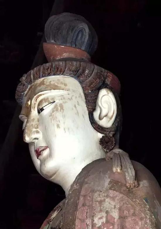 胁侍菩萨（修缮前）