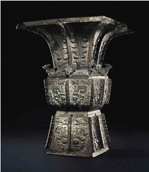 商晚期 安阳 青铜饕餮纹方尊
