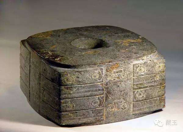 镯原型之二——玉琮