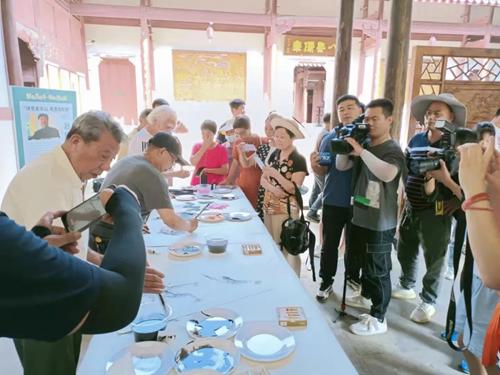 金华双龙景区举办”山水蕴灵”书画展 收藏资讯