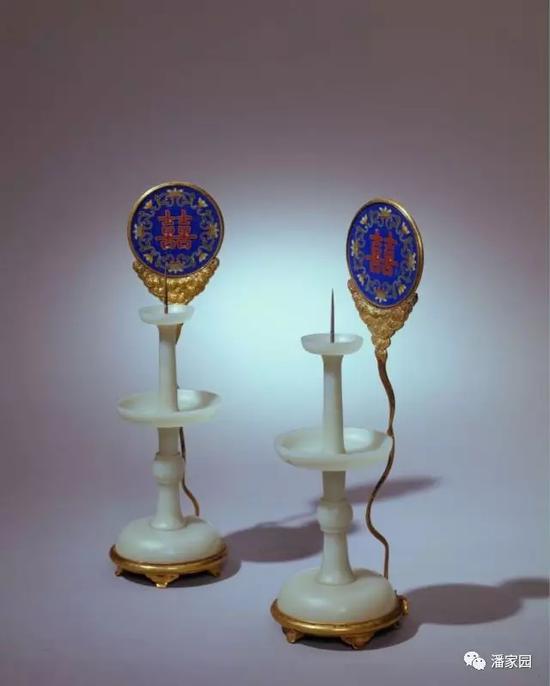 
	清 青玉珐琅风挡烛台
