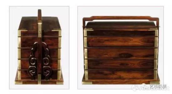 黄花梨螭龙云纹折叠式镜架 晚明至清前期（1600–1700） 长31.4 厘米 宽31.4 厘米 支起高26厘米 放平高7.5 厘米