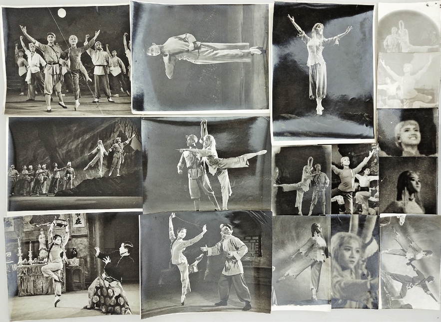 早期白毛女舞台剧照片一组约16件